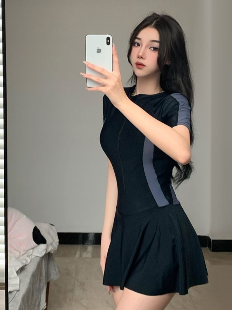 ชุดว่ายน้ำวันพีซแบบสุภาพสำหรับ - Spa&Wellness Earth City Шелепиха บทวิจารณ์และราคา